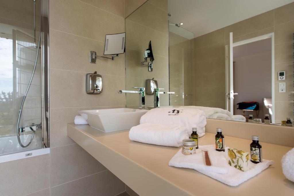 Chateau & Spa De La Cueillette Meursault Room photo