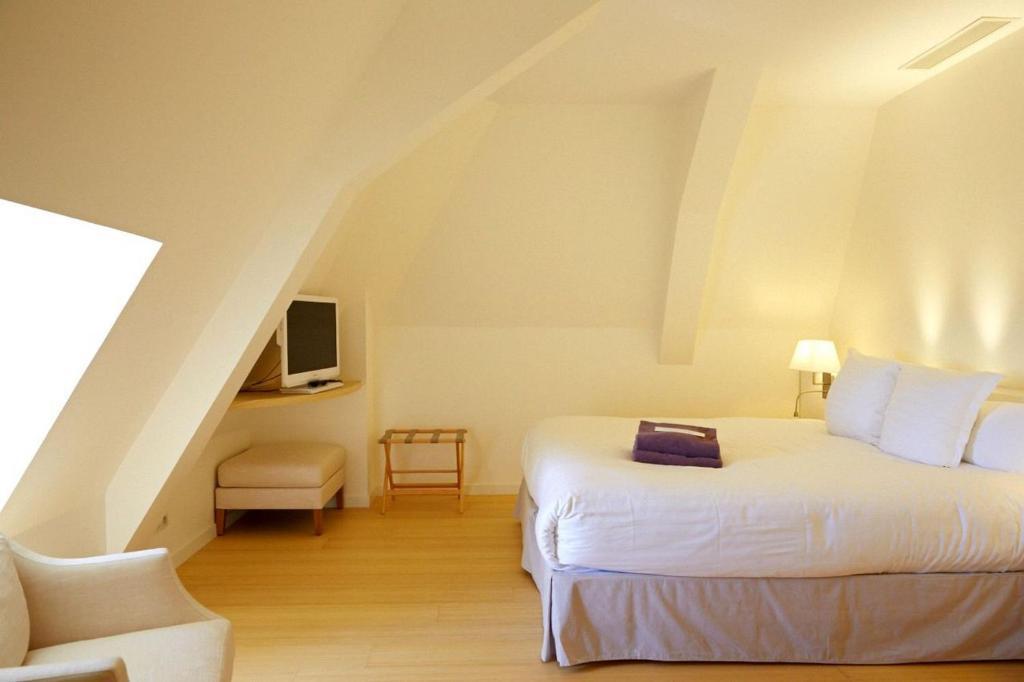 Chateau & Spa De La Cueillette Meursault Room photo